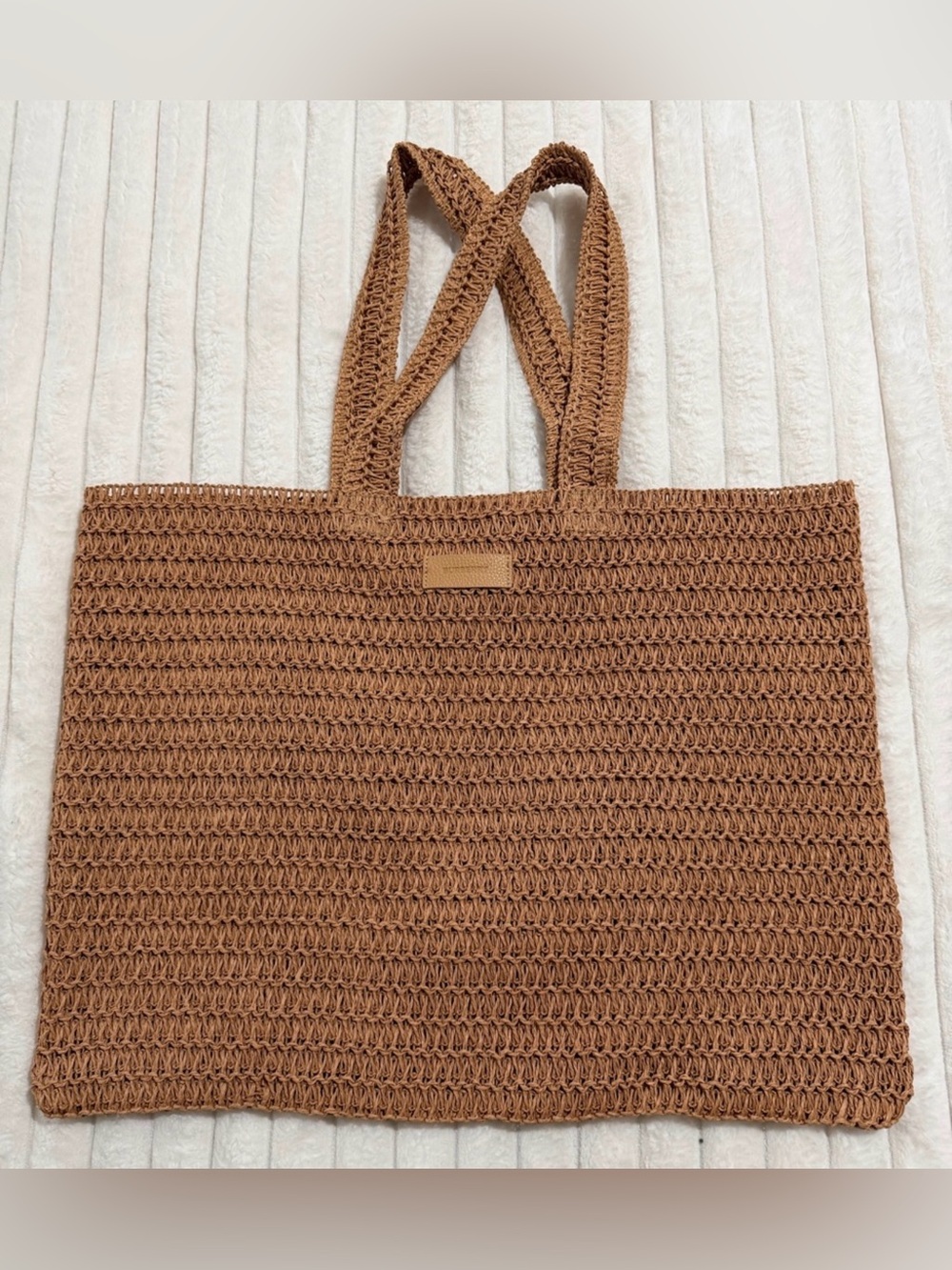 Burberry Woven Tote Bag - Picture 7 of 9